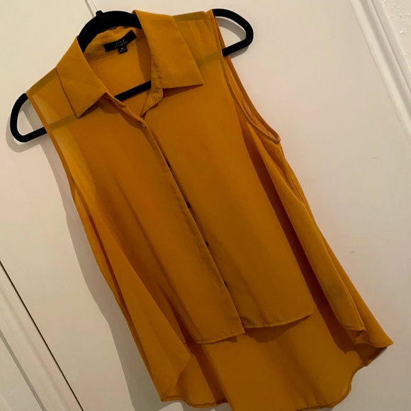 Women’s High-Low Button Down Blouse - Picture 1 of 3